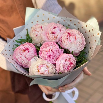 Букет из 7 пионов Букет из 7 пионов