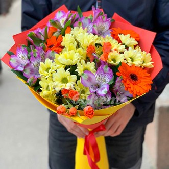 Букет из 3 гербер и хризантем